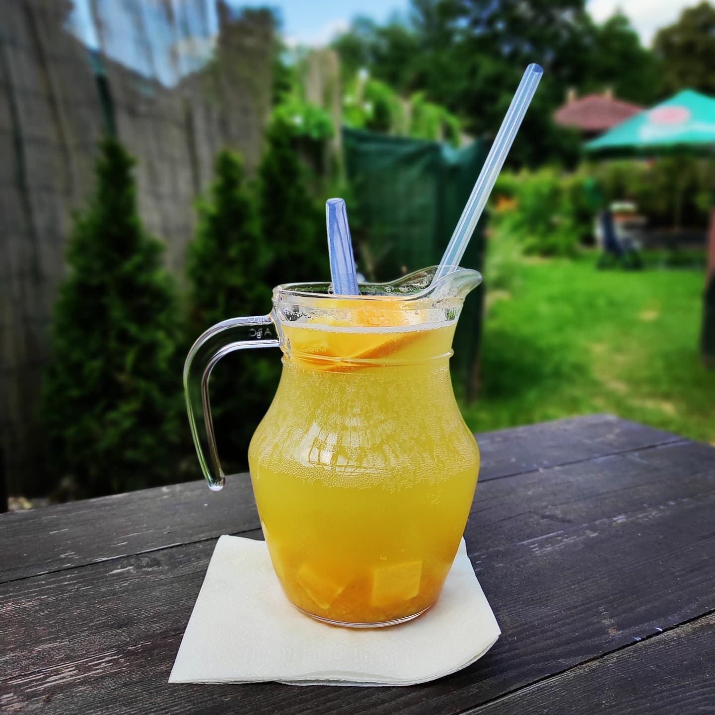 Domácí mangová limonáda