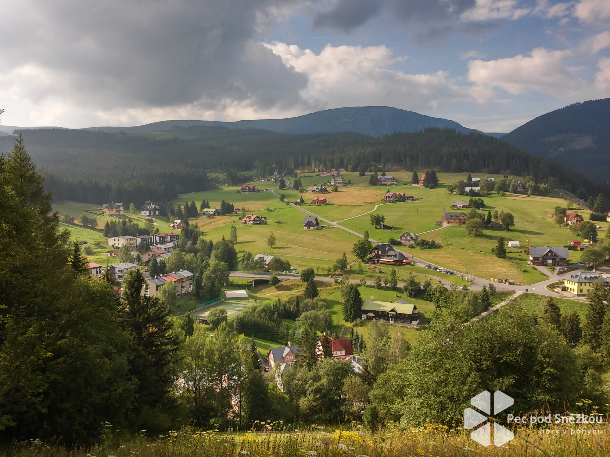 PARKOVÁNÍ K NAŠEMU UBYTOVÁNÍ