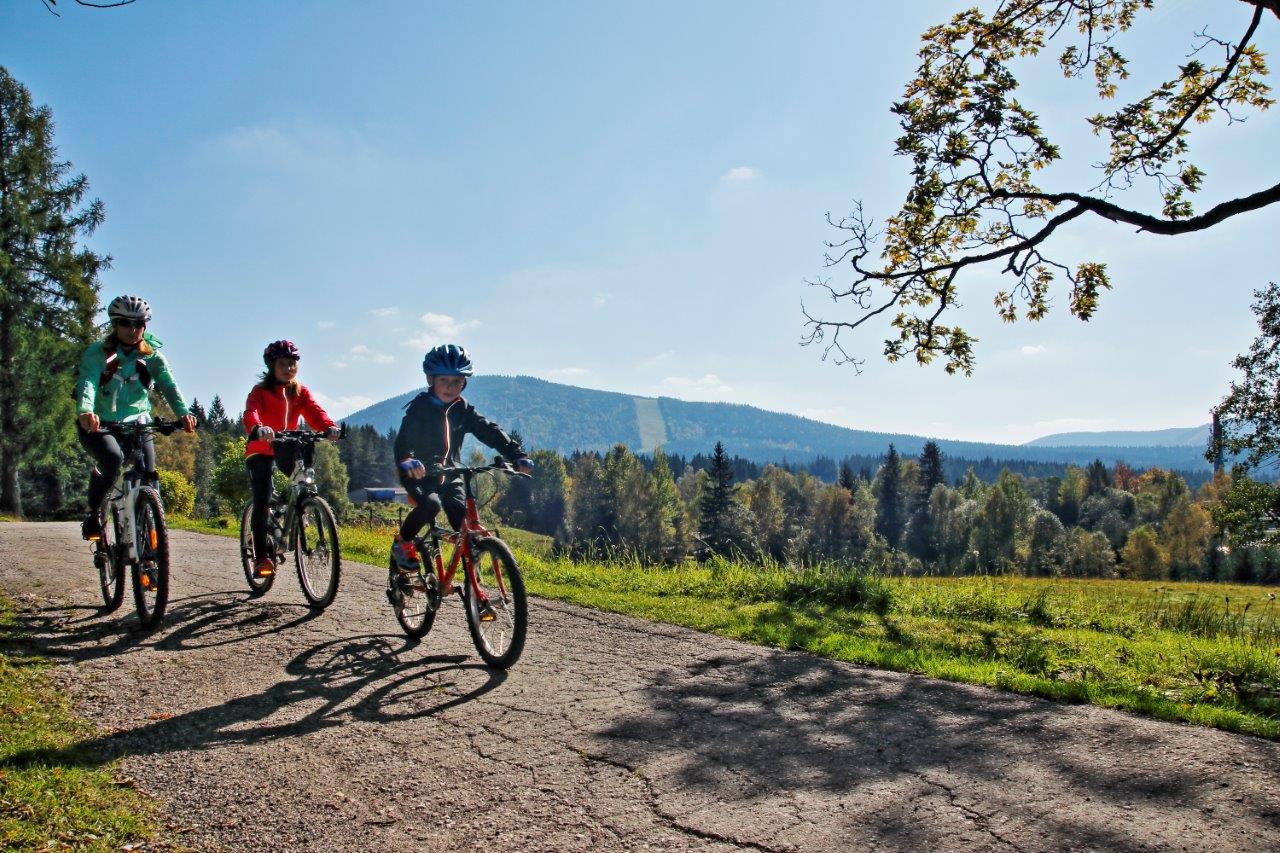POSLEDNÍ VOLNÉ TERMÍNY JARO x LÉTO