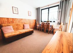 posezení - M + M apartment ***